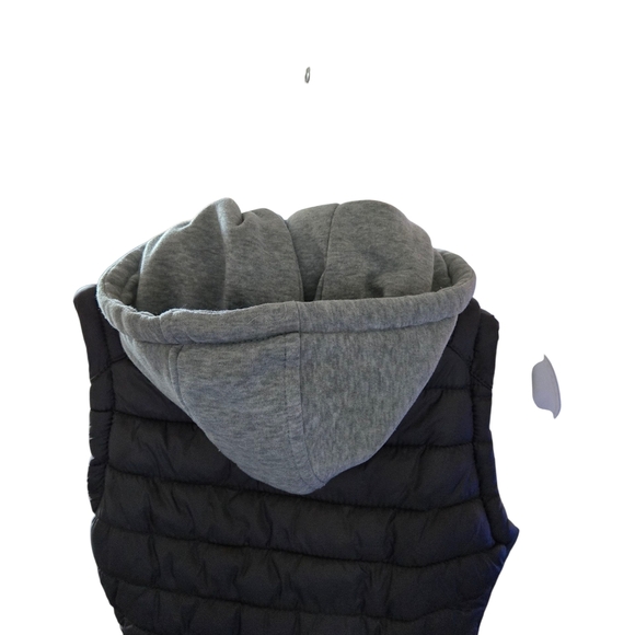 YMI Gray Quilted Vest with Hood - Picture 8 of 10